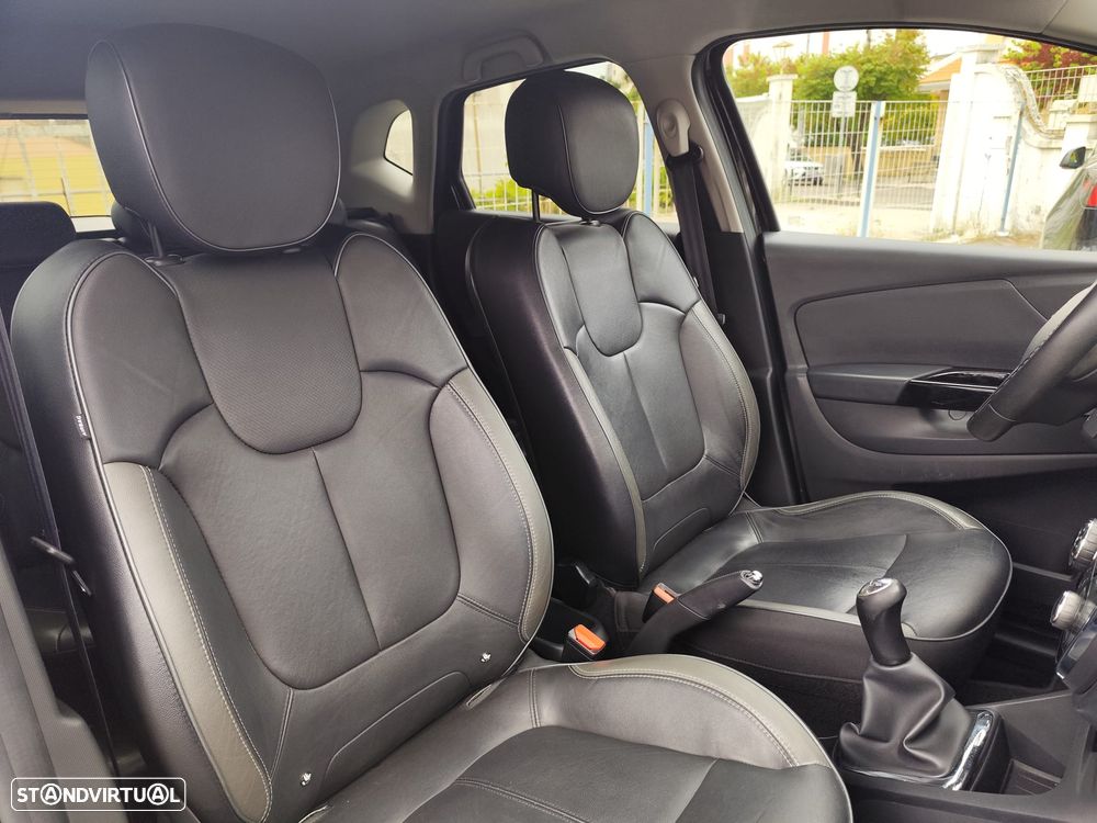 Renault Captur 0.9 TCE Exclusive XMOD - 14