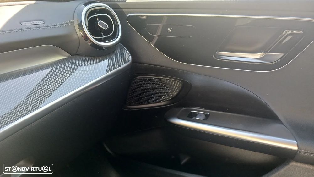 Mercedes-Benz C 300 e AMG Line - 17