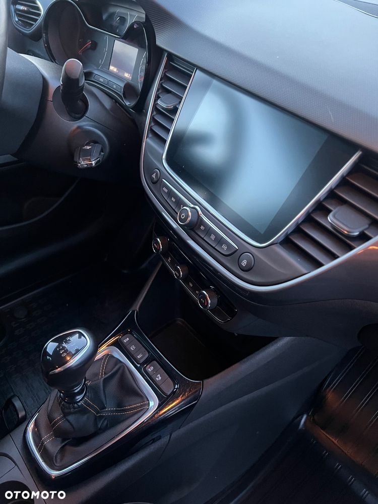 Opel Crossland X - 35
