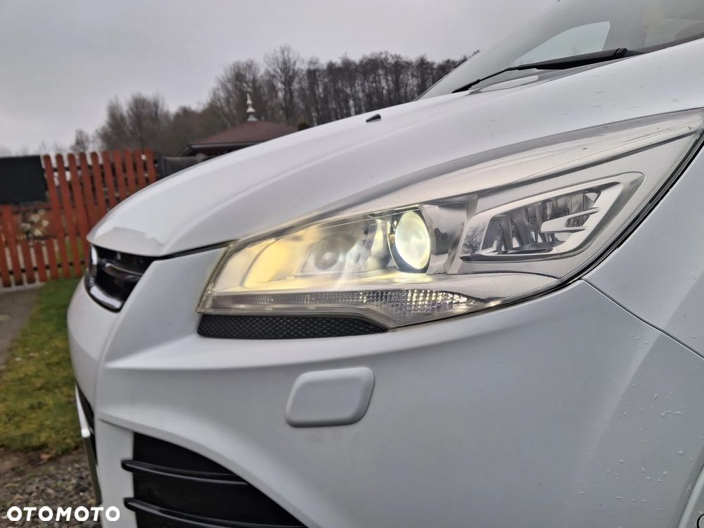 Ford Kuga 1.6 EcoBoost 2x4 Titanium - 11