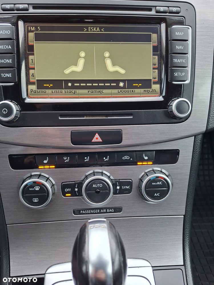 Volkswagen Passat 2.0 TDI Comfortline DSG - 20