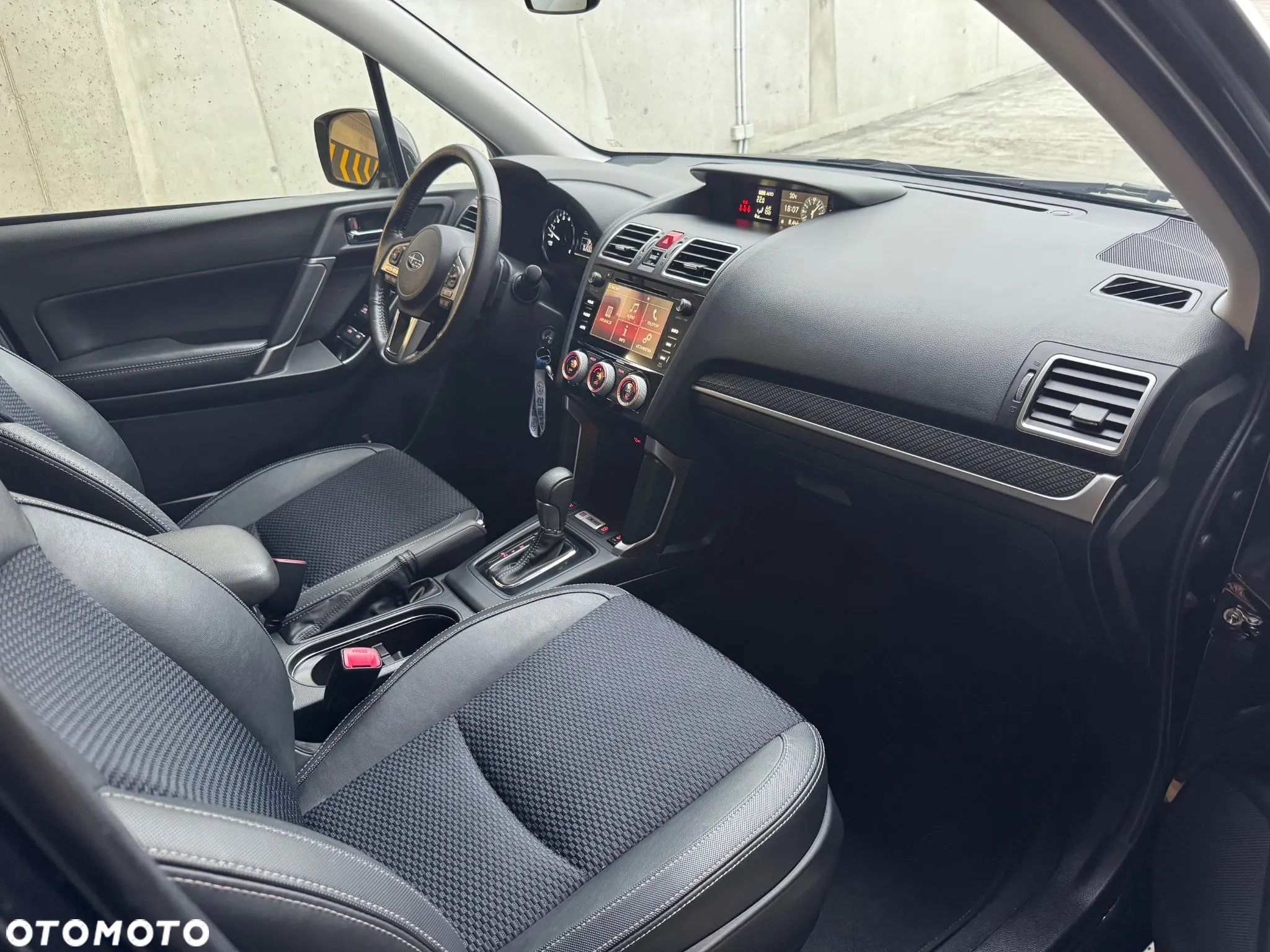 Subaru Forester 2.0 i Exclusive Special (EyeSight) Lineartronic - 17