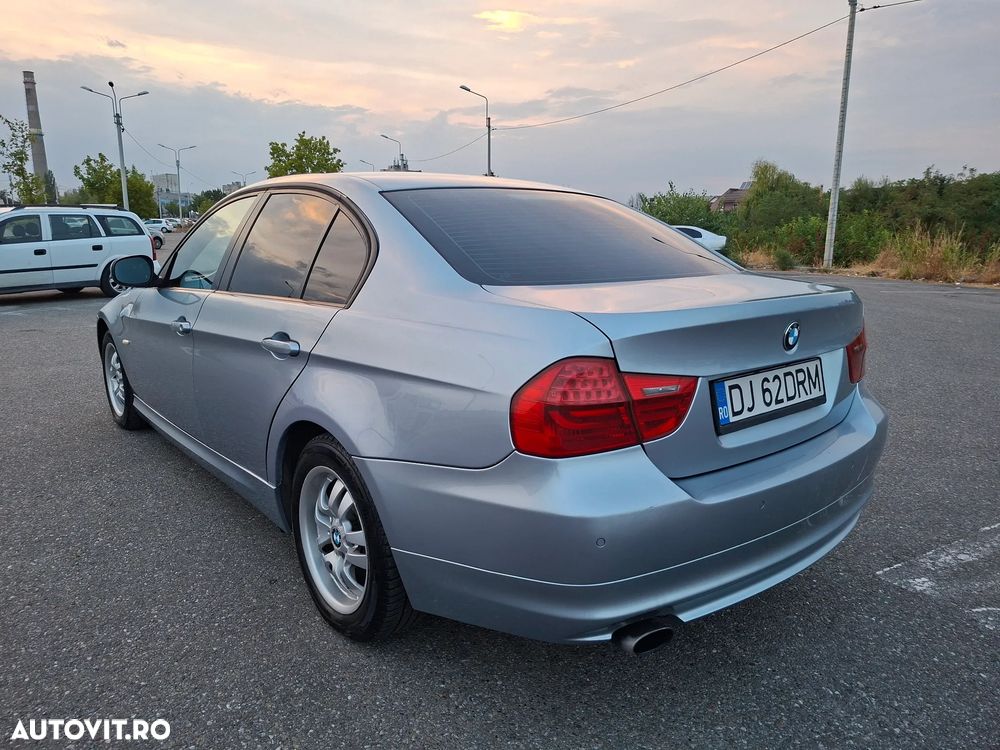 BMW Seria 3 318d - 2