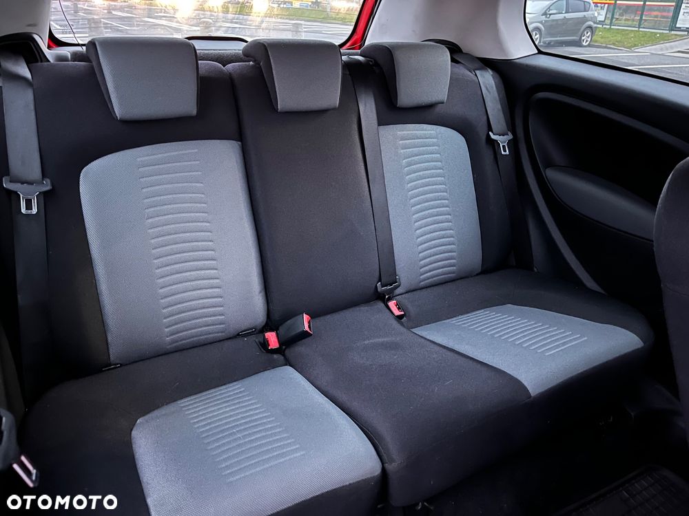 Fiat Grande Punto - 9