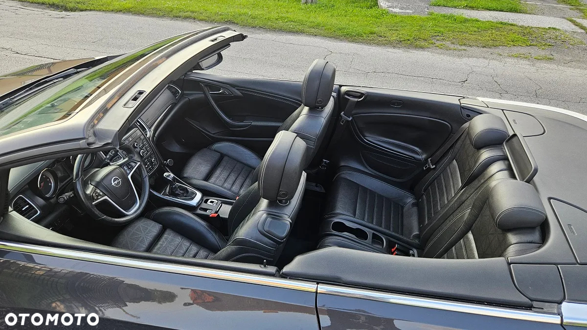 Opel Cascada 1.4 T Cosmo S&S - 9