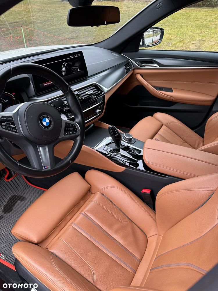 BMW Seria 5 520d xDrive mHEV M Sport sport - 9