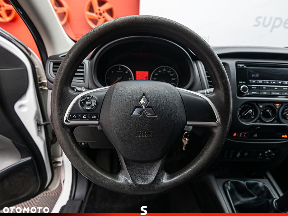 Mitsubishi L200 - 12