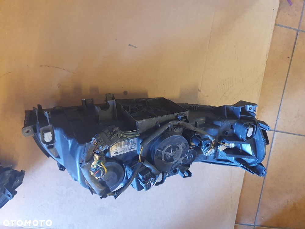 REFLEKTOR L/P VOLVO V70 II XC70 LIFT EUROPA - 14