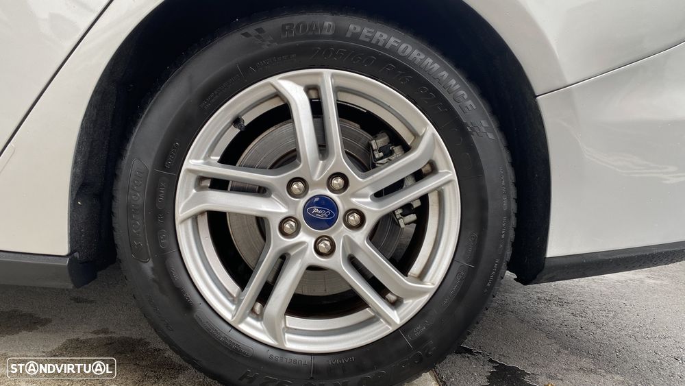 Ford Focus SW 1.5 TDCi EcoBlue Business - 24