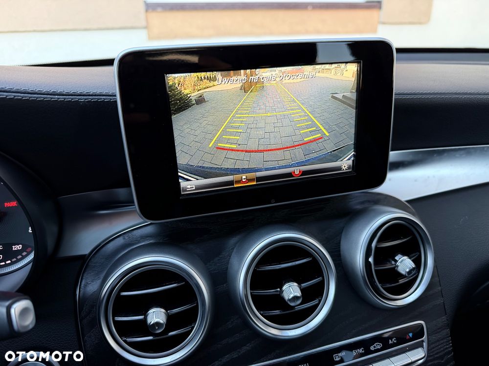 Mercedes-Benz GLC - 40