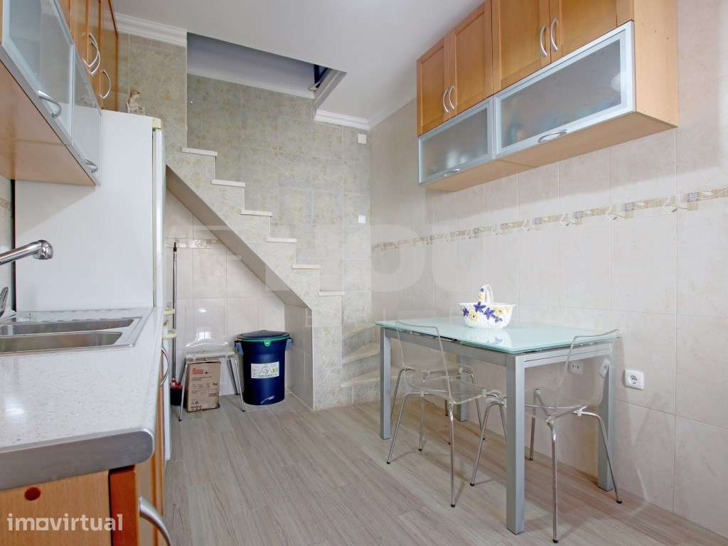 Moradia T3 com 2 Pisos no Centro Histórico do Barreiro | Conforto e... - Grande imagem: 4/27