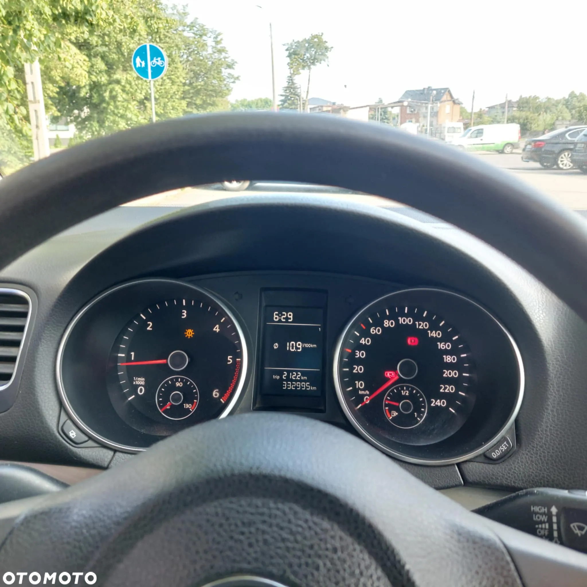 Volkswagen Golf 2.0 TDI DPF Comfortline - 9
