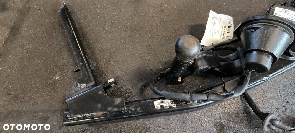 HAK HOLOWNICZY AUDI A4 B9 8W0800491M - 3