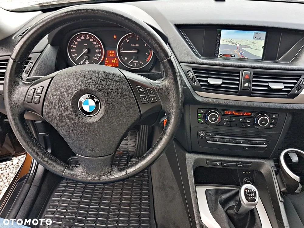 BMW X1 sDrive18d xLine - 26