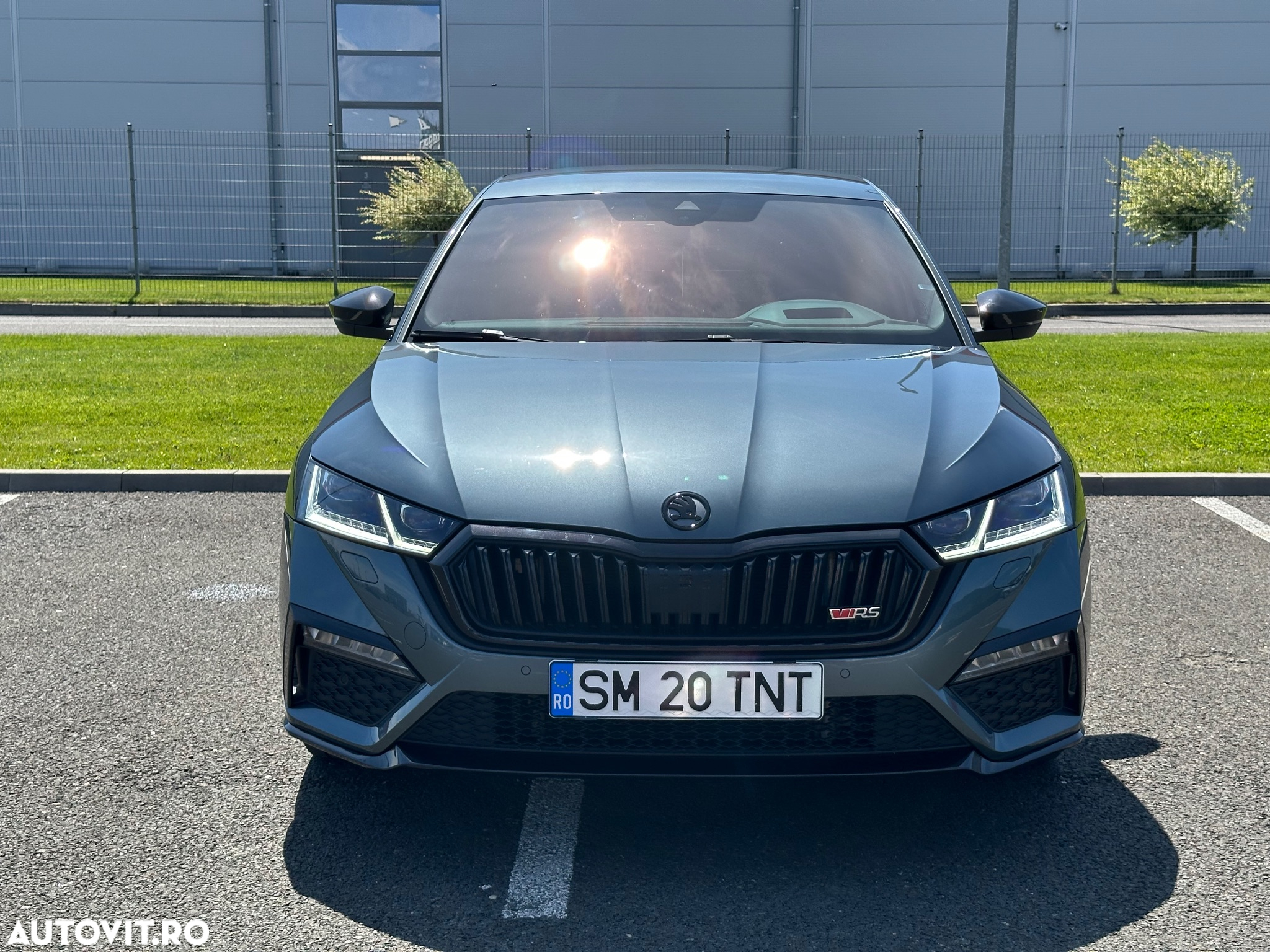 Skoda Octavia 2.0 TSI DSG RS - 9