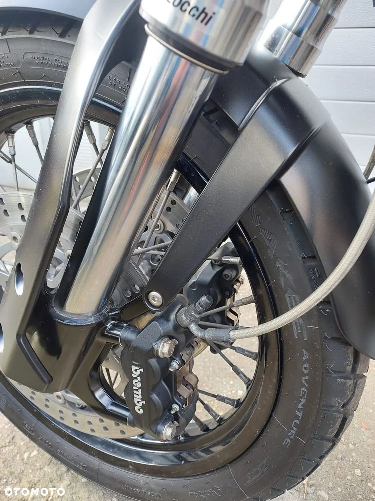 Moto Guzzi Stelvio - 16