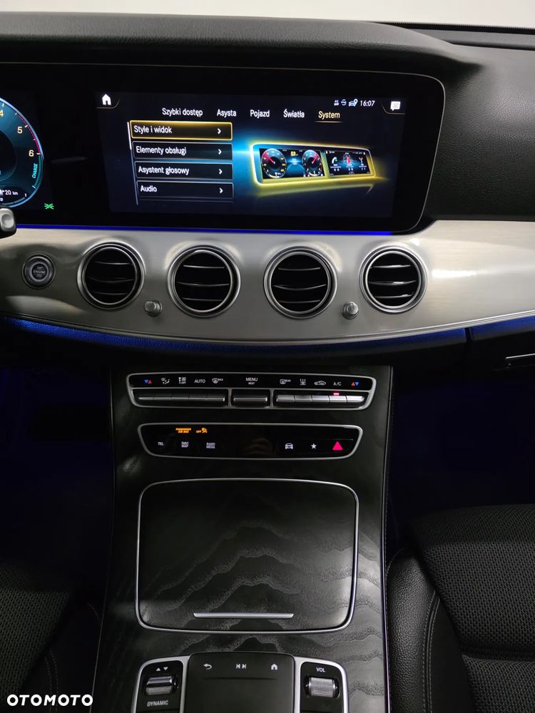 Mercedes-Benz Klasa E 300 de 4-Matic Exclusive - 14