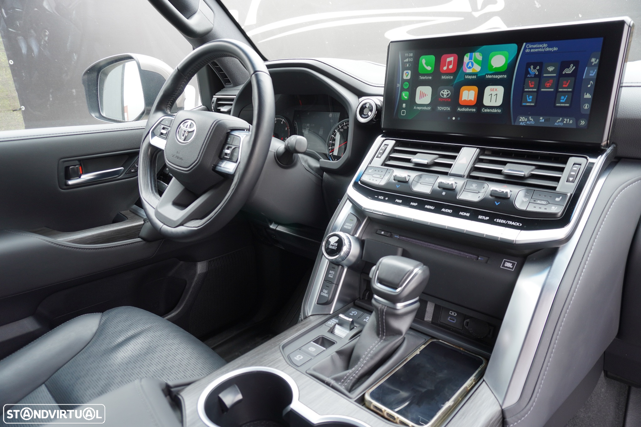 Toyota Land Cruiser - 10