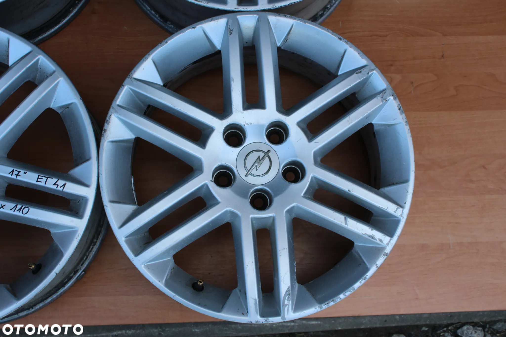 KOŁA FELGI ALUMINIOWE OPEL VECTRA ASTRA ZAFIRA SIGNUM MERIVA 17 cali 5x110 ET41 - 5