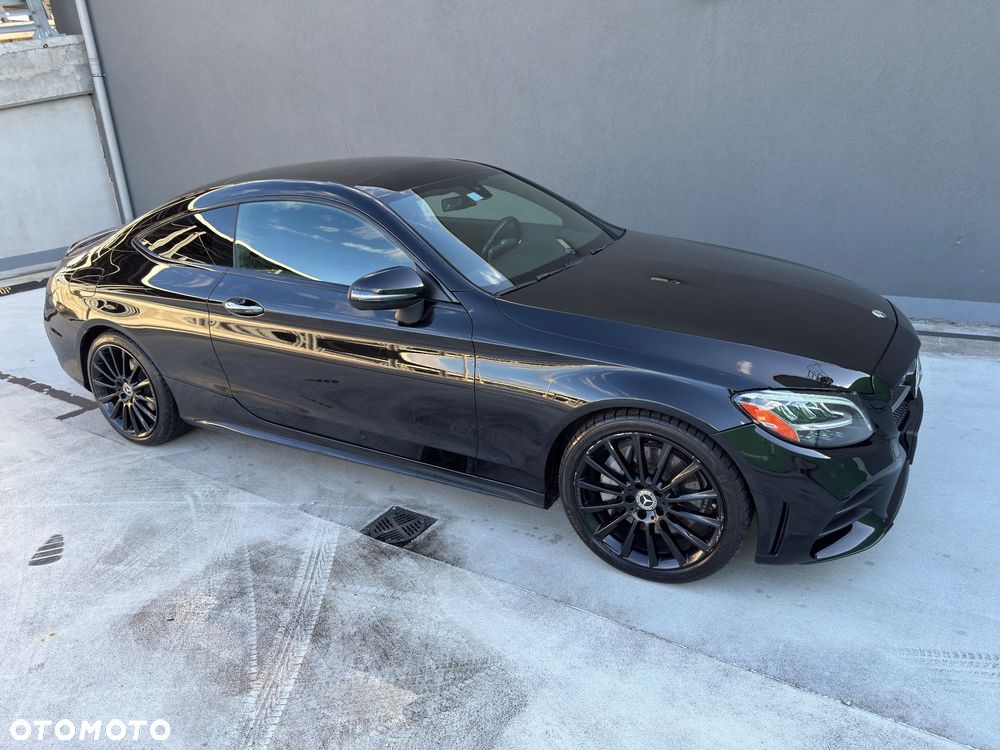 Mercedes-Benz Klasa C 300 9G-TRONIC - 4