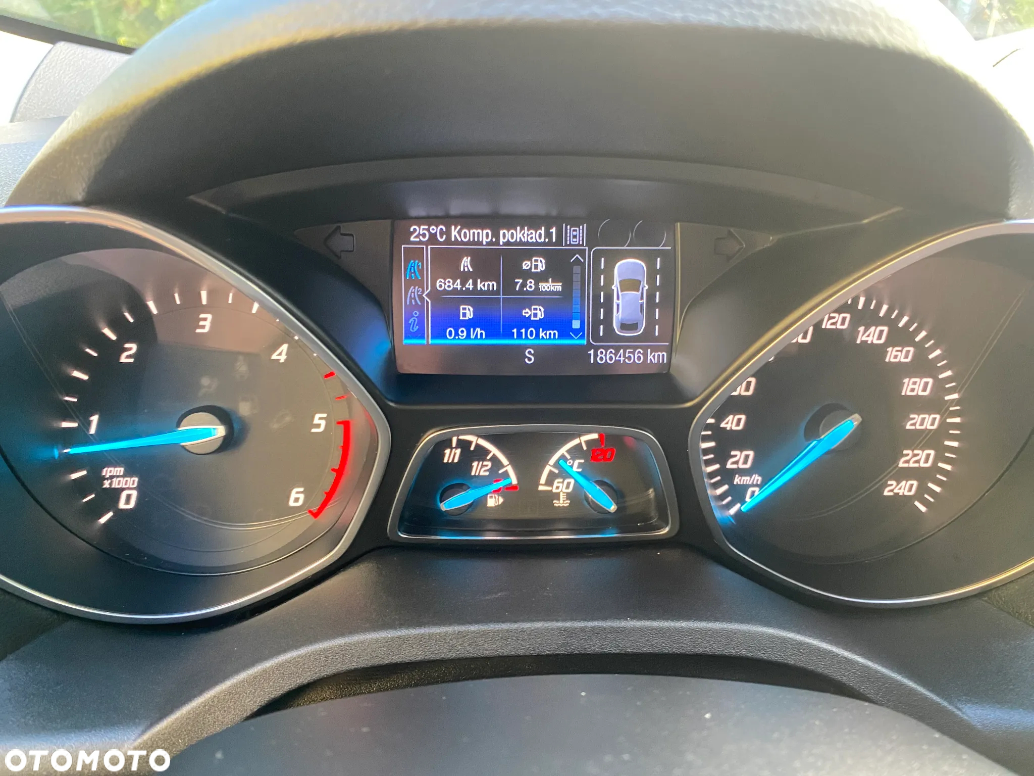 Ford Kuga 2.0 TDCi 2x4 Titanium - 30