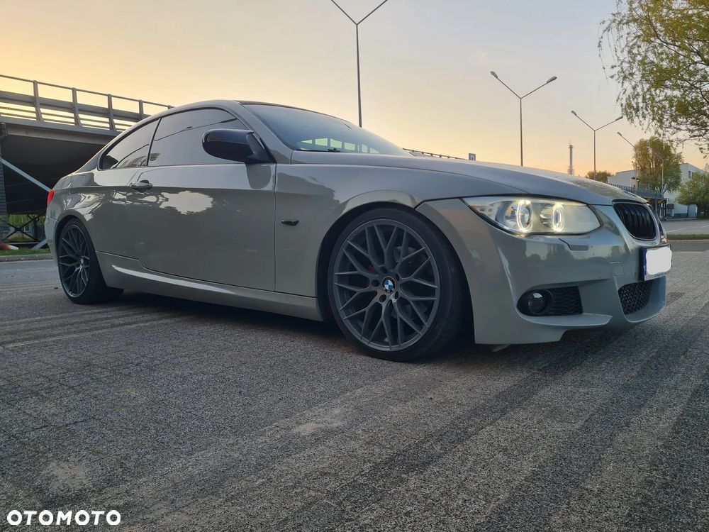 BMW Seria 3 320d DPF M Sport Edition - 17