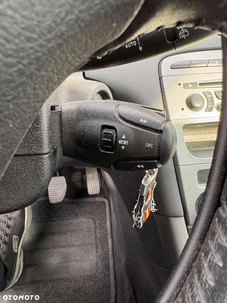 Peugeot 308 HDi FAP 110 Platinum - 17