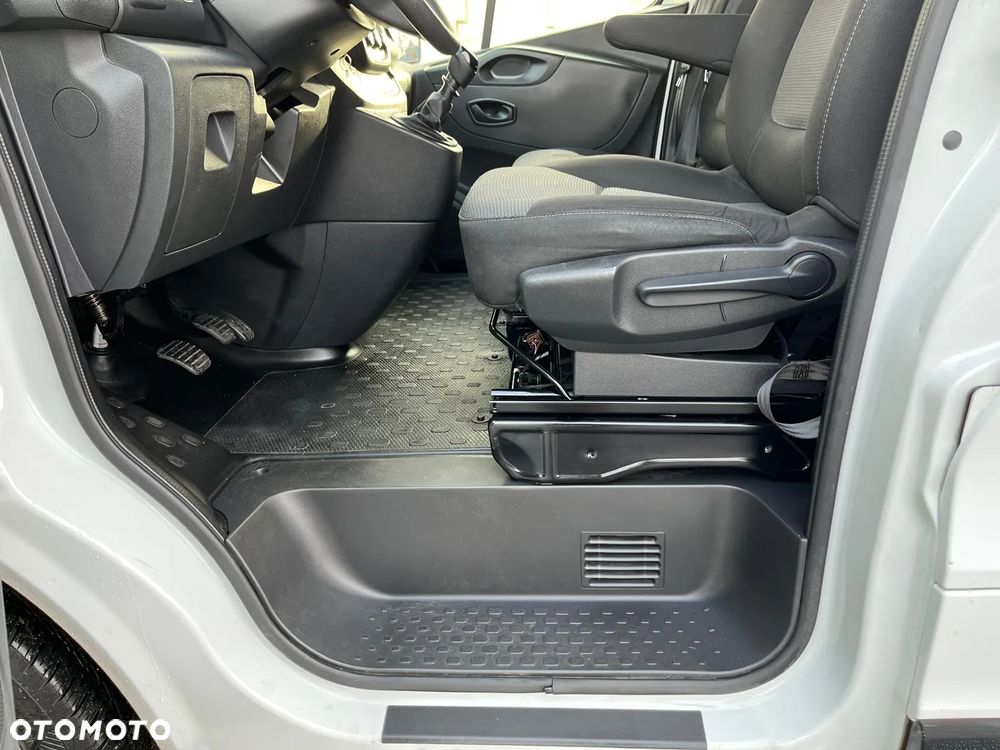 Renault Trafic - 14