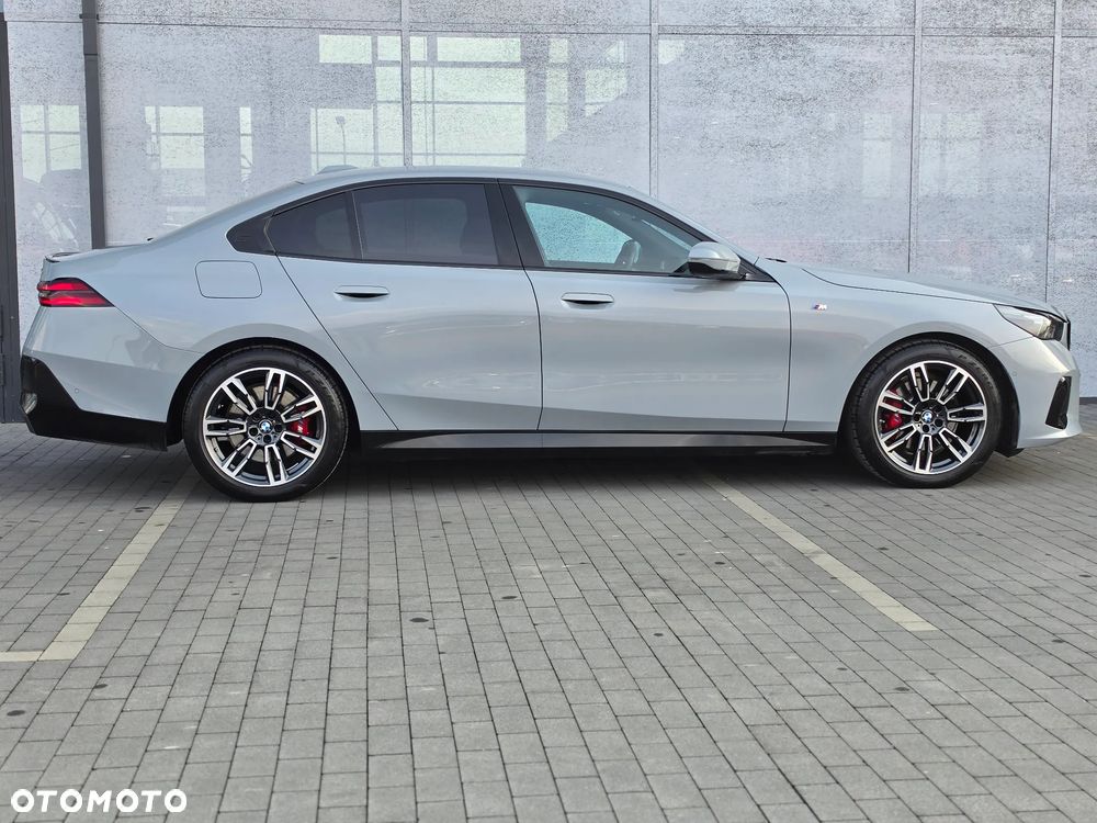 BMW Seria 5 520d mHEV - 9