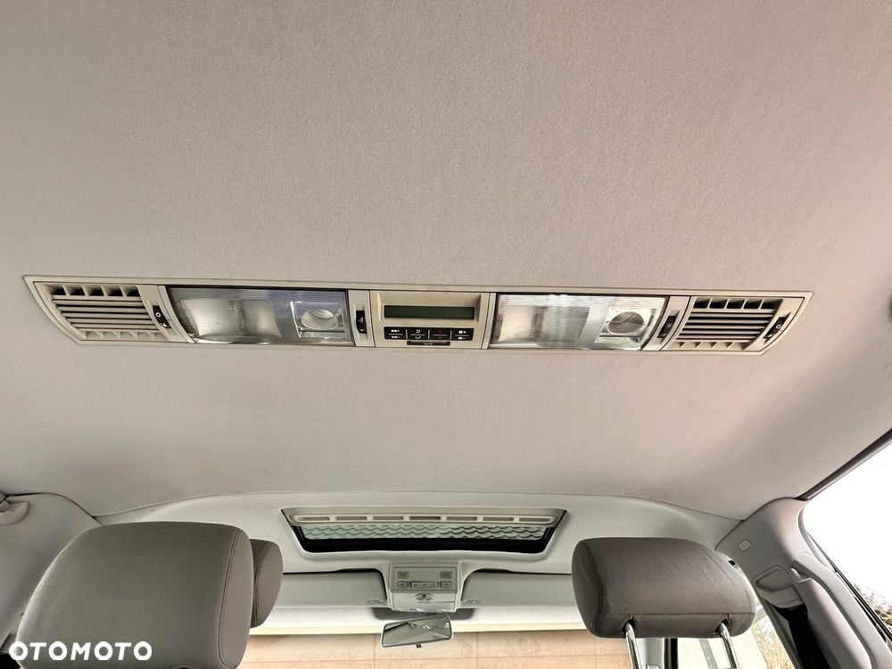 Volkswagen Multivan - 27