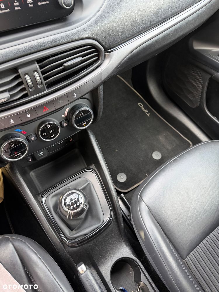 Fiat Tipo 1.4 T-Jet 16v Sport - 17