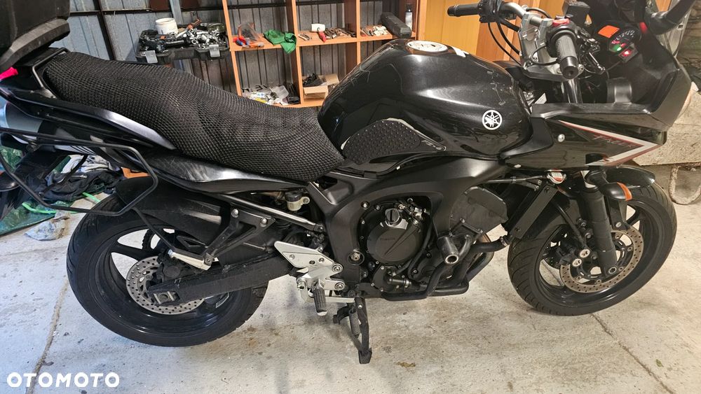 Yamaha FZ6 - 1