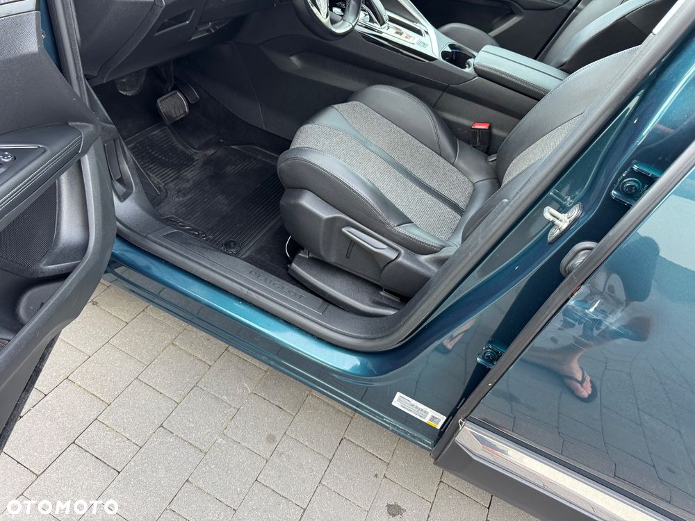 Peugeot 5008 BlueHDi 130 EAT8 Allure - 38