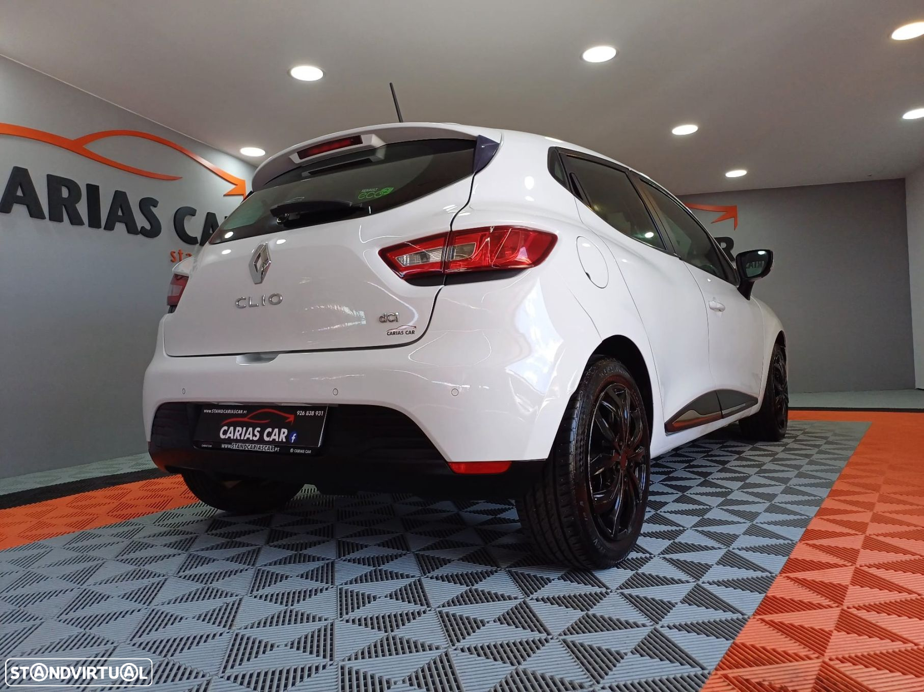 Renault Clio 1.5 dCi Dynamique S - 8