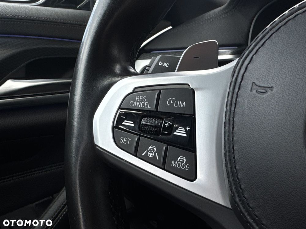 BMW Seria 5 - 12