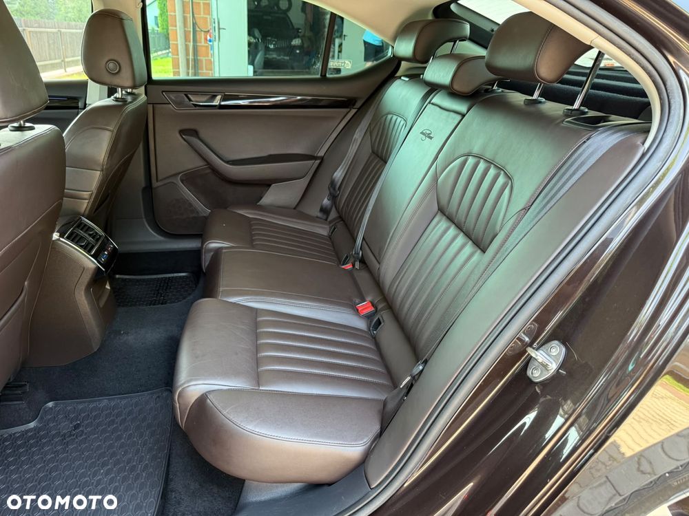Skoda Superb 2.0 TDI 4x4 L&K DSG - 21