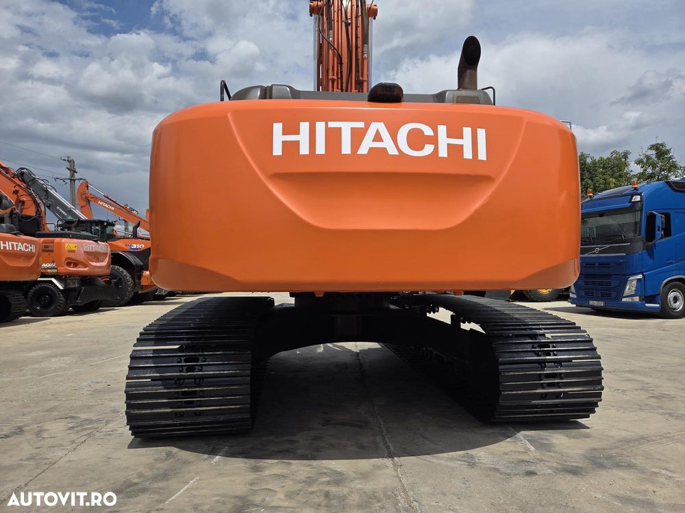 Hitachi ZX250-6, 2019, 6.254h, Masa operationala 27,1tone, cupa NOUA 1,55mc, cupla rapida, lant 80% bun doar 1.109h deplasare, consum mediu 12,5l/h, ad sapare 7m, camera spate si laterale, ridica 16,2 avertizare antirasturnare, 3 pompe hidr, PROMOTIE 86.900 - 8
