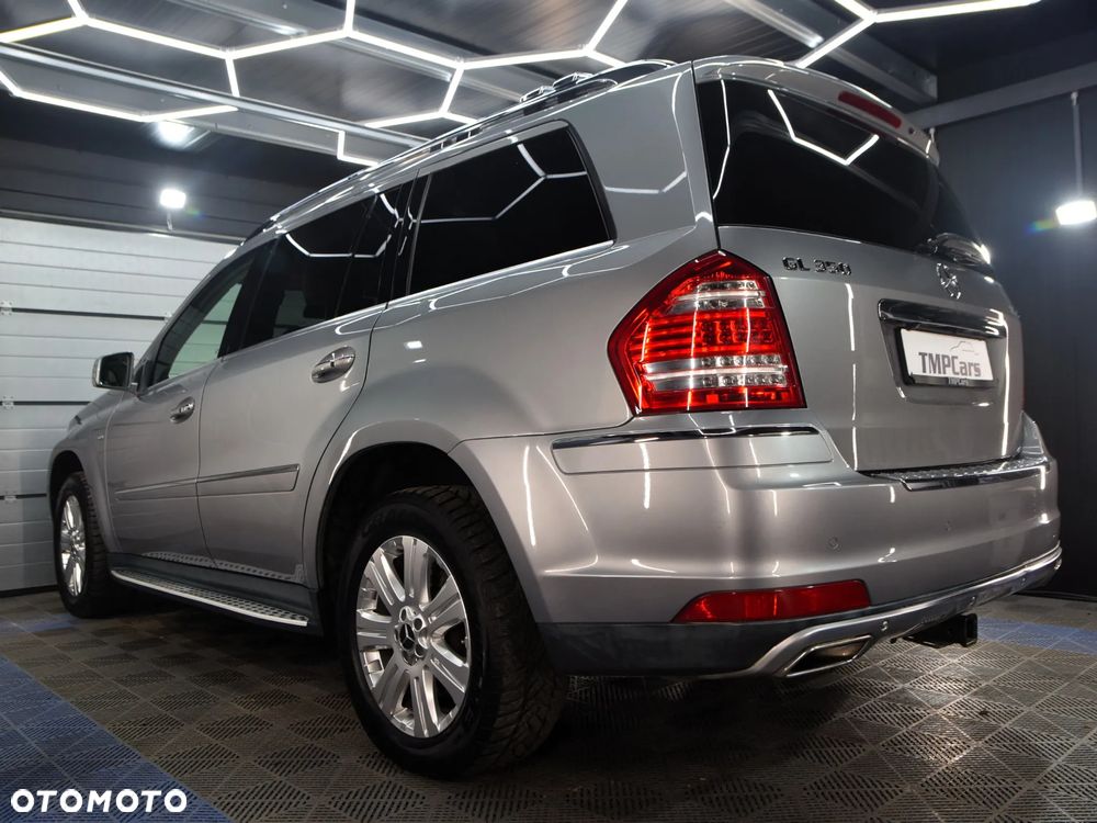 Mercedes-Benz GL - 4