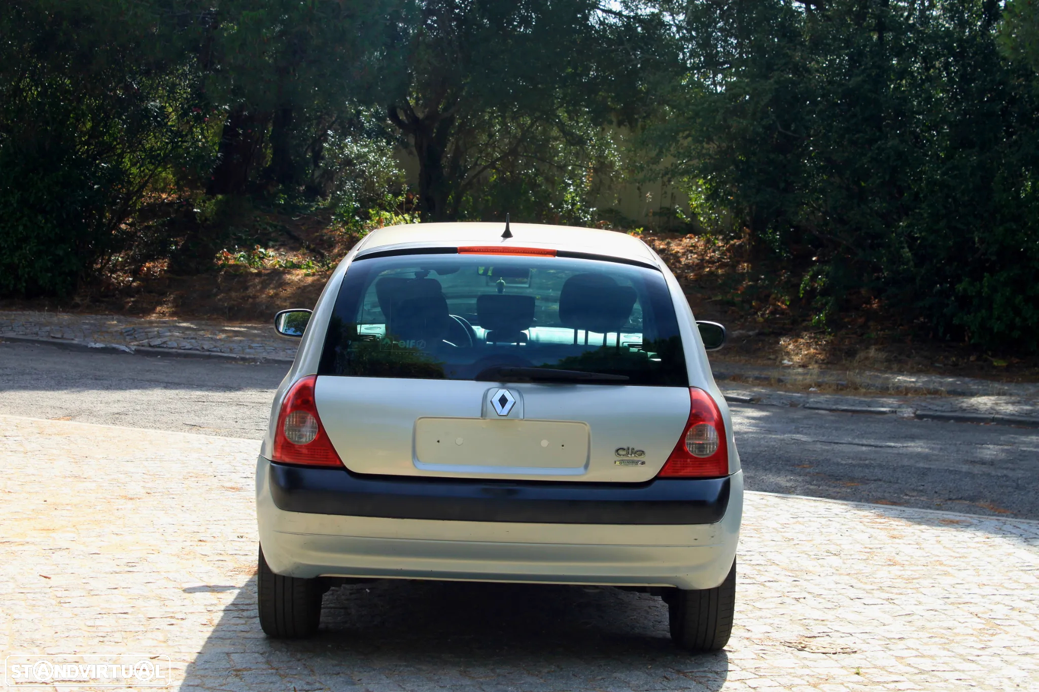 Renault Clio 1.2 16V Confort Authentique - 6