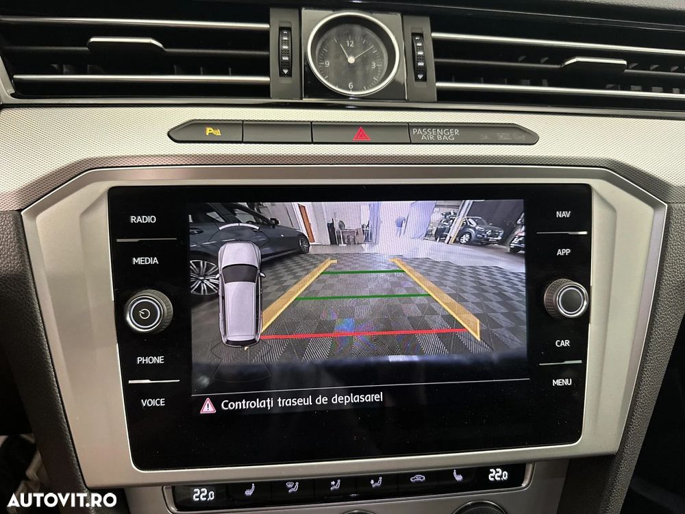 Volkswagen Passat Variant 2.0 TDI DSG Comfortline - 20