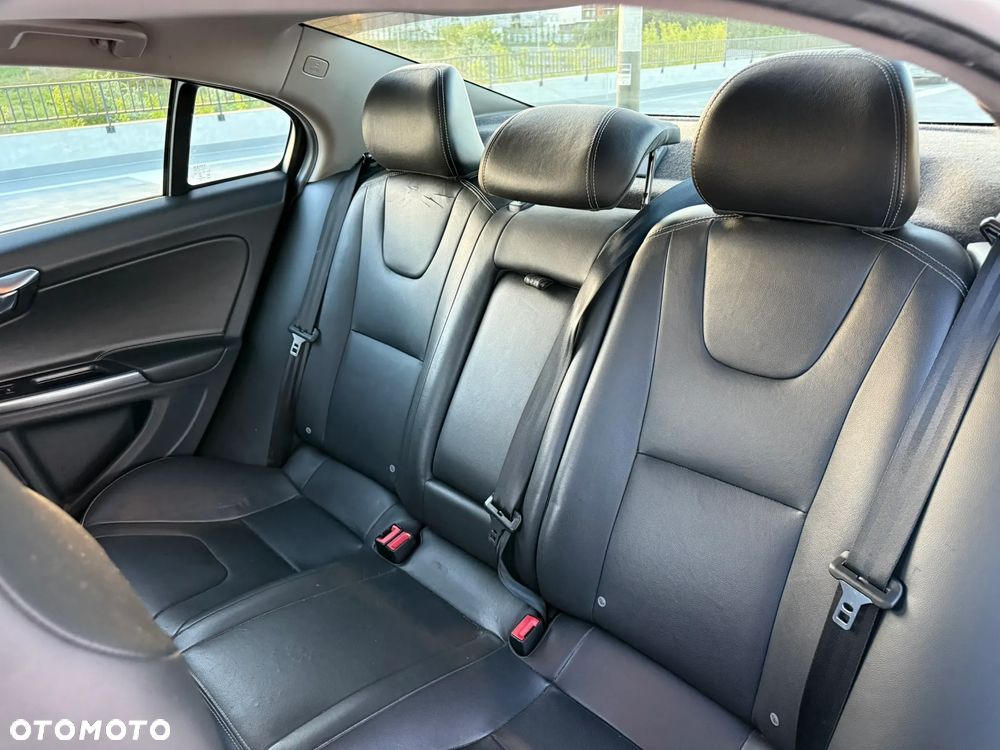 Volvo S60 T5 Geartronic RDesign - 18