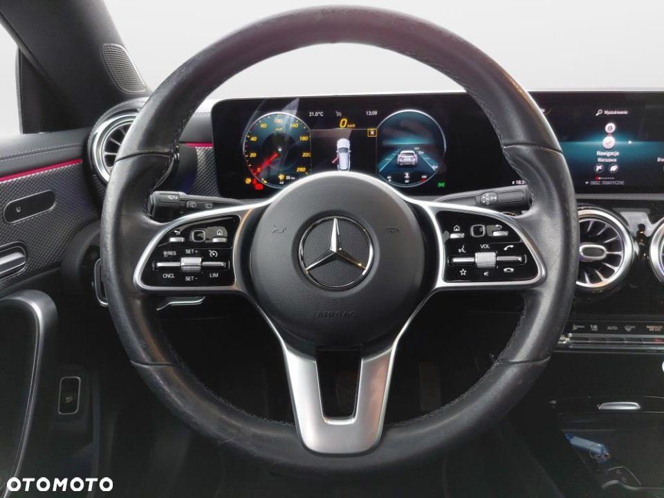 Mercedes-Benz CLA - 12