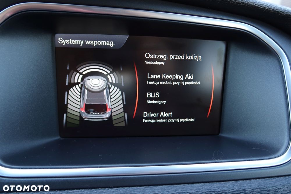 Volvo V40 D3 Momentum - 8