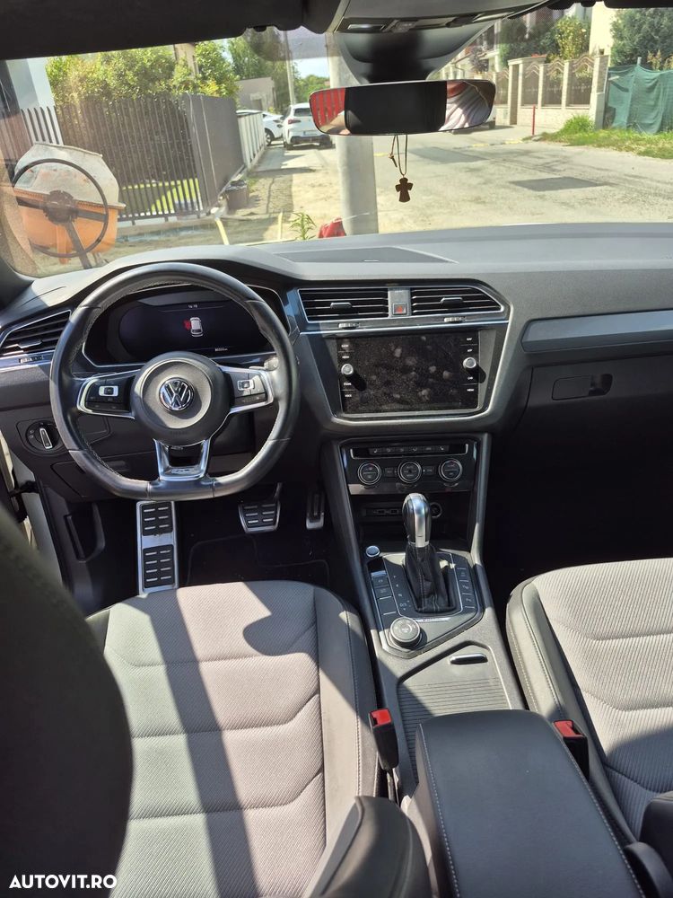 Volkswagen Tiguan - 12