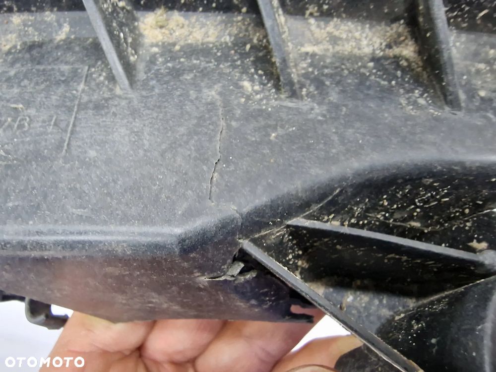 AUDI A4 B8 LIFT 11- LEWY ŚLIZG POD LAMPE /  MOCOWANIE LAMPY , NR 8K0805607B , NR AUKCJI SL56 - 40