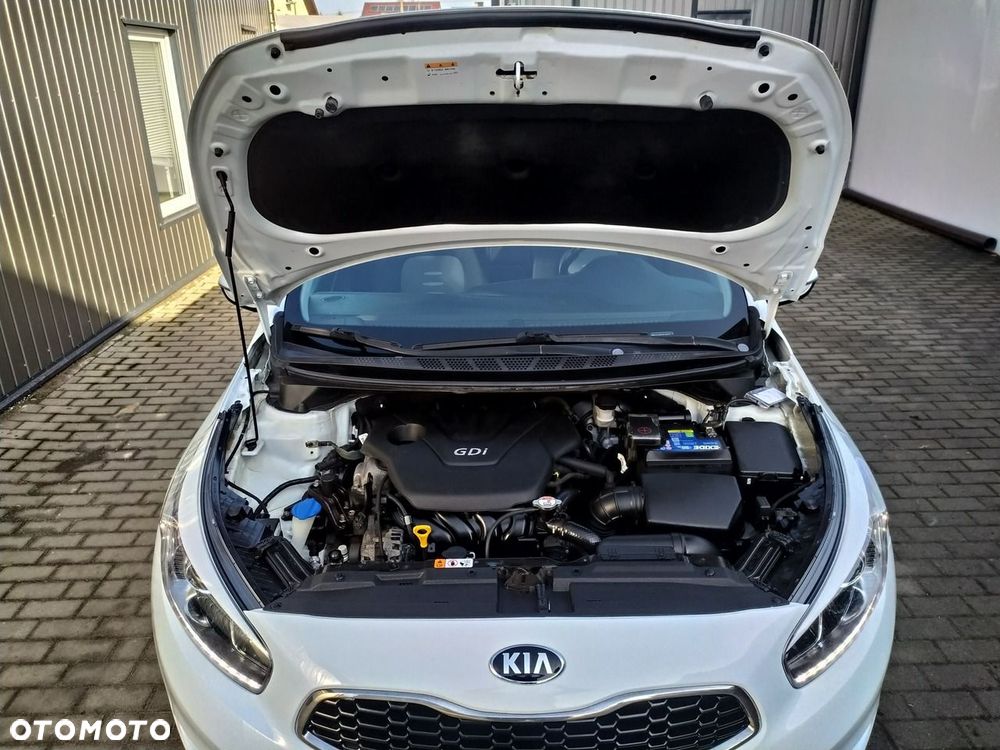 Kia Ceed - 13