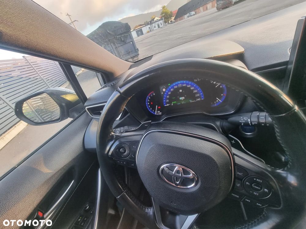 Toyota Corolla 2.0 Hybrid Executive - 24
