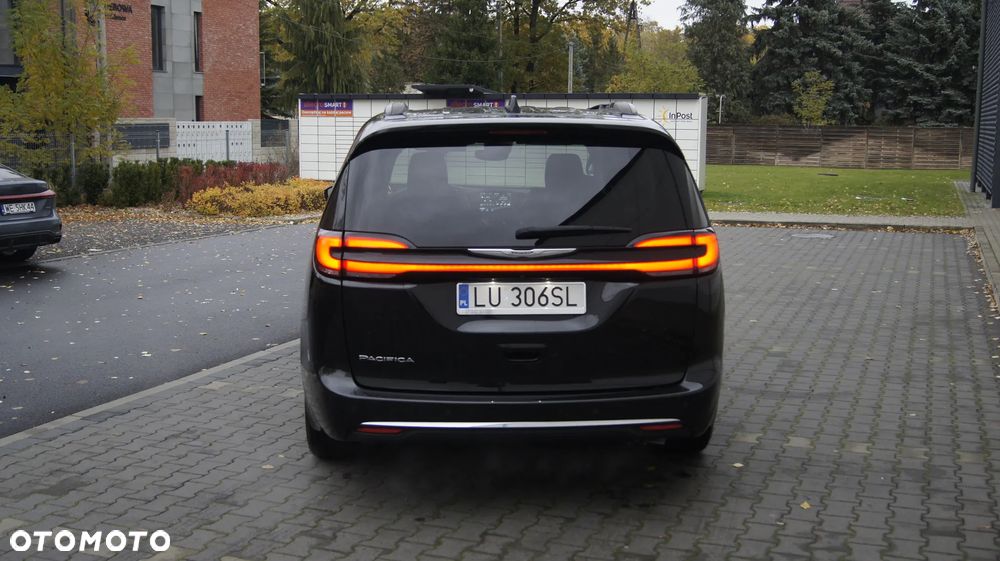 Chrysler Pacifica - 5