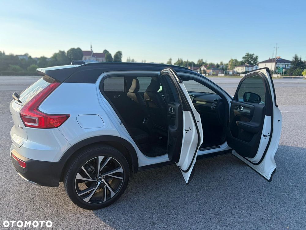 Volvo XC 40 T5 AWD R-Design - 11