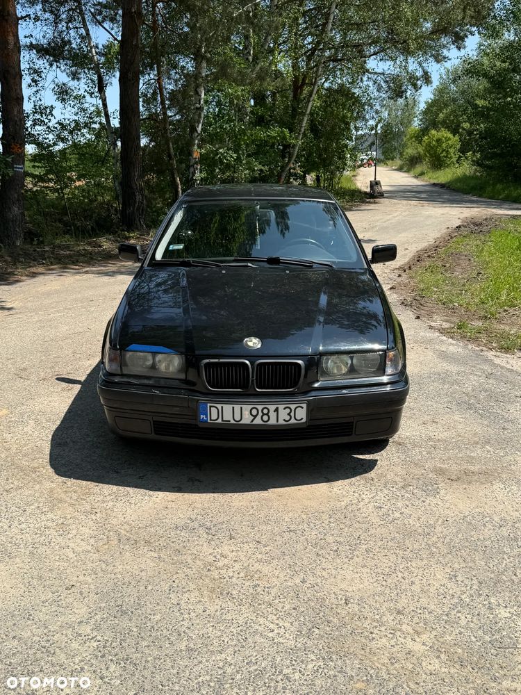 BMW Seria 3 316i - 22